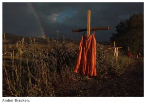 El homenaje a los nios indgenas enterrados en Canad tras ser maltratados, premio World Press Photo
