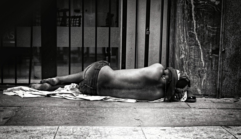 "Dormir en la Calle Florida" de Miguel Angel Errasti