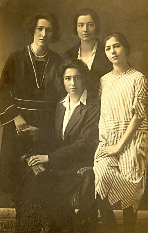"La abuela de mi seora y sus hermanas" de Horacio Jorge Iannella