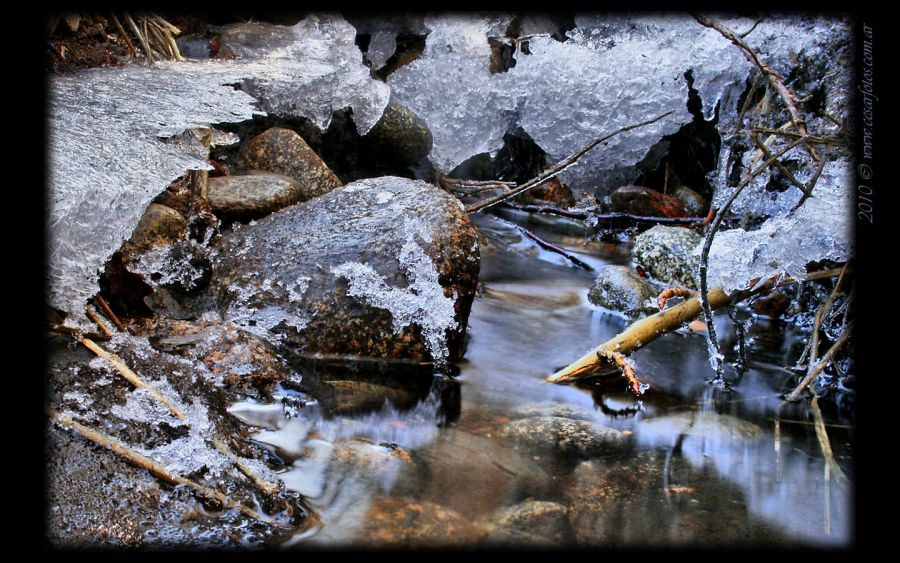 "Ice&water behind Namuncur St." de Csar Hernn Cassina