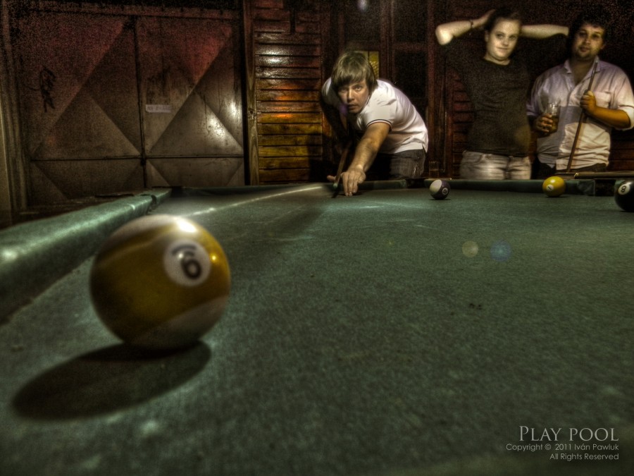 "Play Pool" de Ivn Pawluk