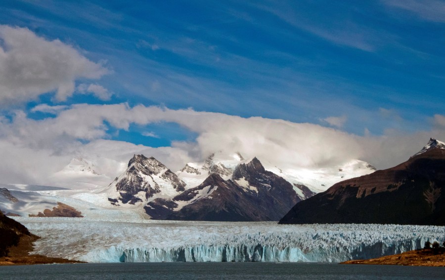 "Cielo y hielos patagnicos" de Daniel Gustavo Bravo