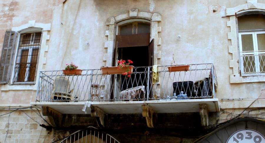 "antiguo balcon" de Tzvi Katz