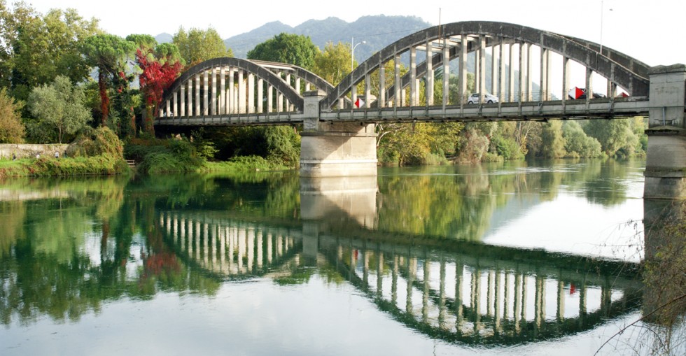 "El Puente del Lago..." de Valeria Blanc