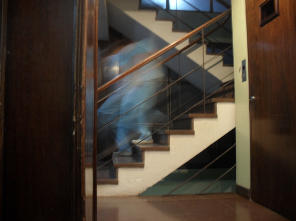 "`el fantasma de la escalera`" de Rosa Andrada