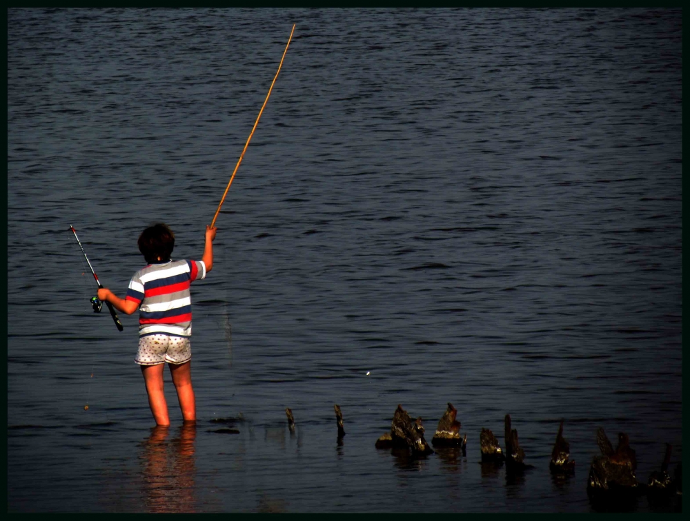 "pequeo pescador" de Juan Carlos Monges