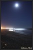 La luna llena con su espledor las aguas del mar