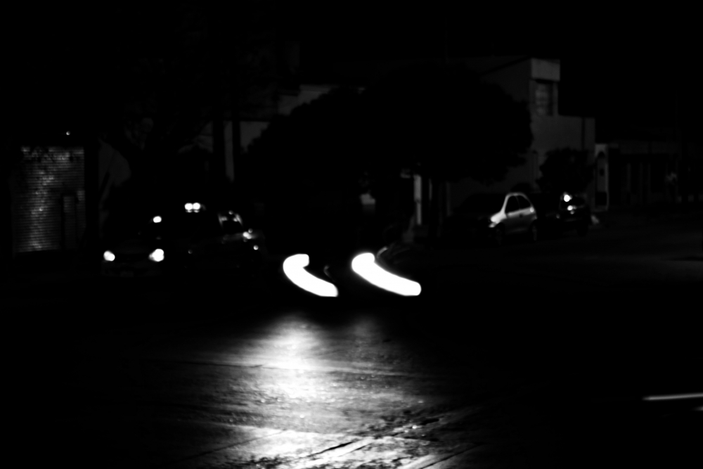 "Jugando con la Luz . Nocturna BYN" de Eduardo Rene Cappanari