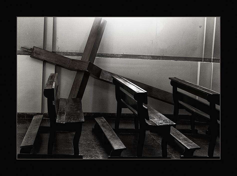 "La cruz invertida" de Beatriz Ferrero