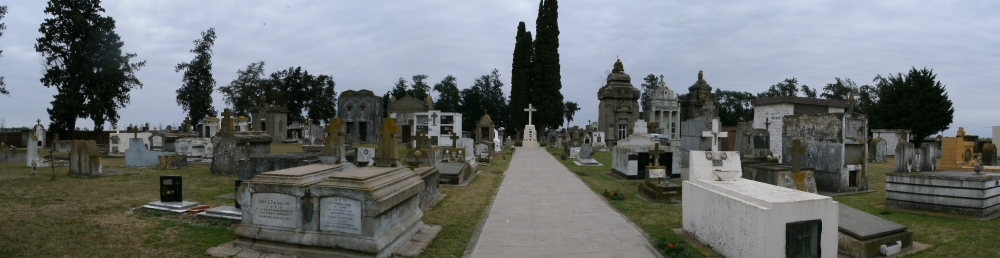 "cementerio del pueblo" de Fernando Clementz