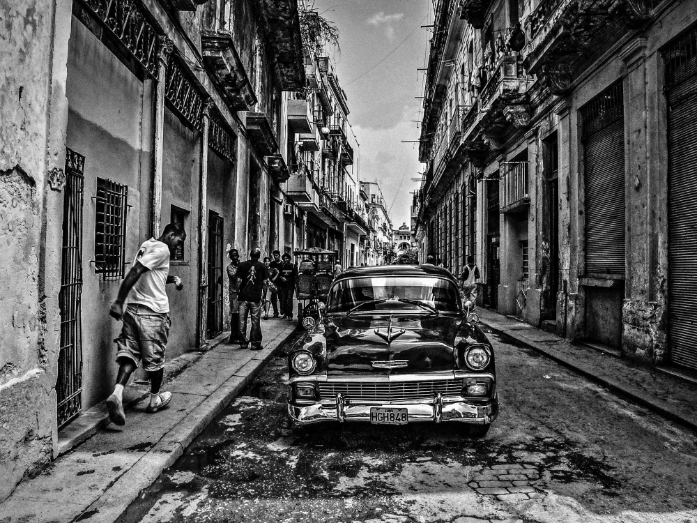 "Callejeando por la Habana Vieja" de Jos M Macas Caball