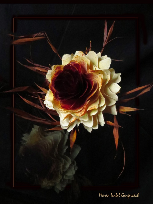 "Flor de papel" de Mara Isabel Gargevcich