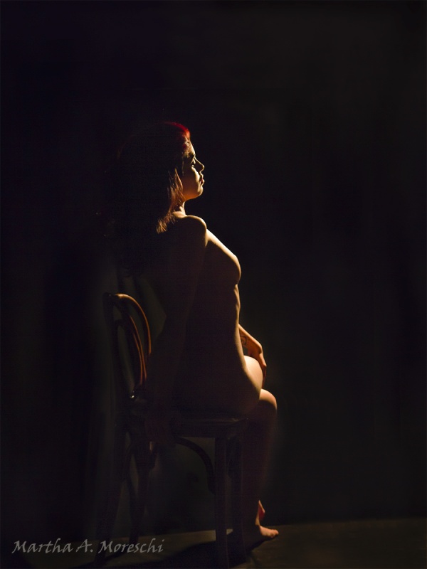 "Con poca luz" de Martha A. Moreschi