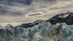 Glaciar y nubes