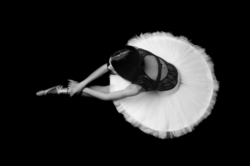 "Bailarina en Blanco y Negro" de Sergio Marcelo Redondo