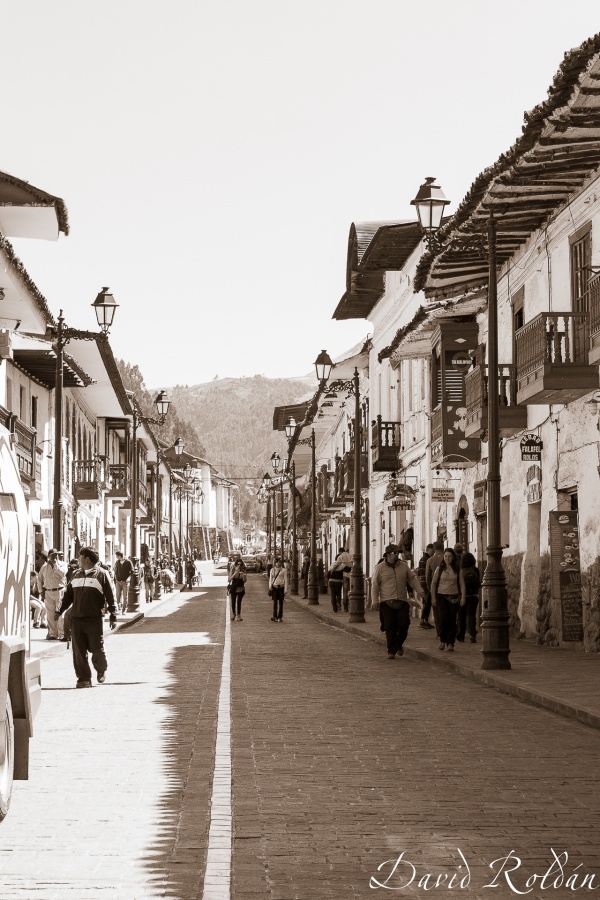 "las calles de Cusco" de David Roldn