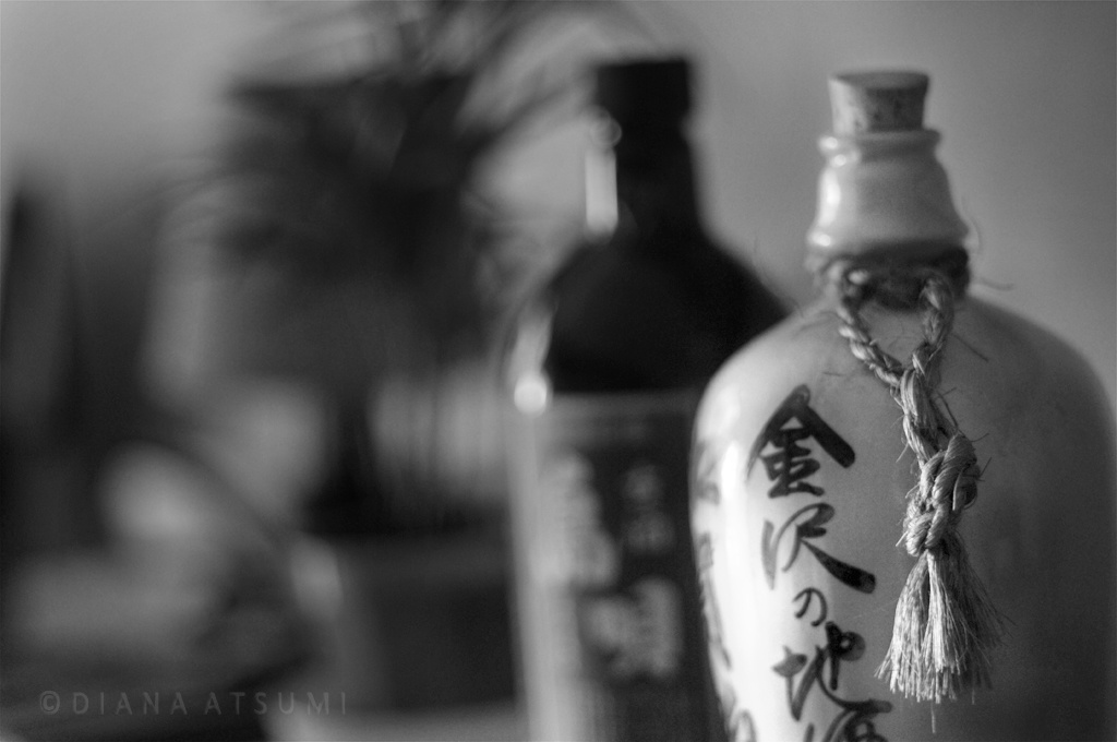 "Sake japons y un nudo." de Diana Atsumi