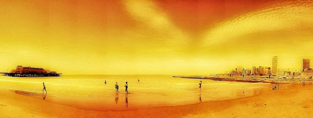 "Playa 24 kilates" de Gustavo Luben Ivanoff
