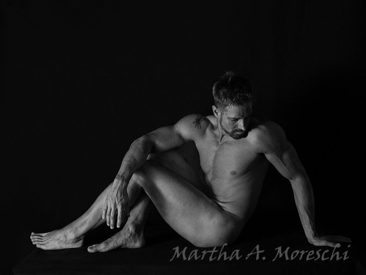 "Posado desnudo" de Martha A. Moreschi