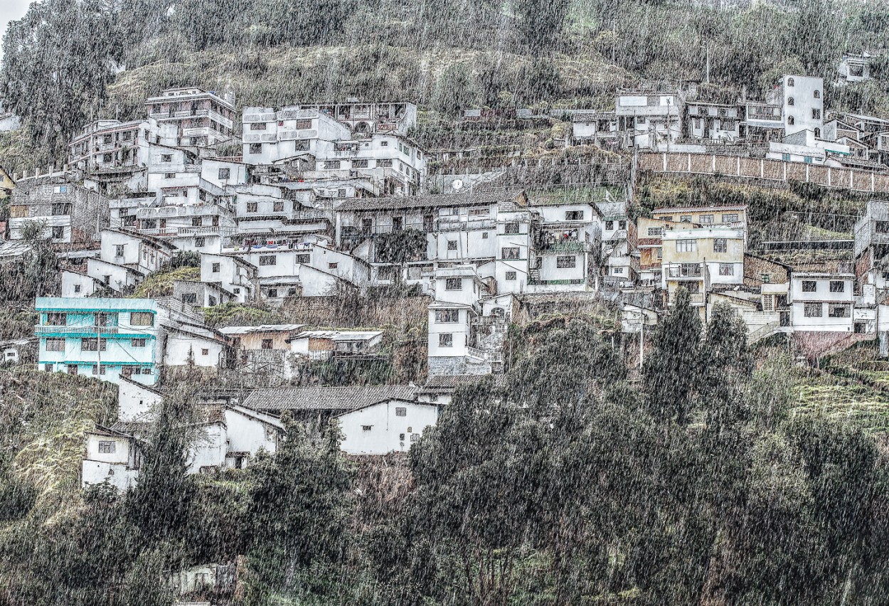 "Llueve en Quito" de Carlos Gianoli
