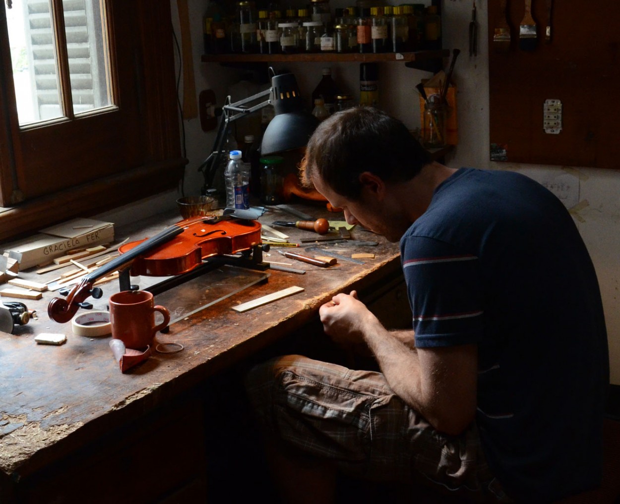 "Luthier" de Marcelo Horacio Insaurralde