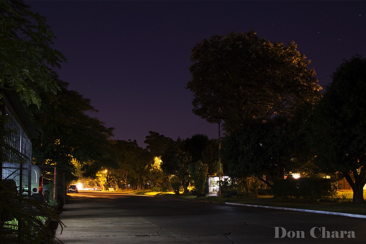 "Nocturno en mi barrio" de Maximo Alberto Chara