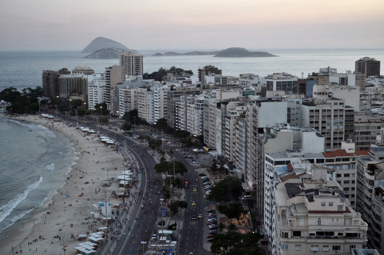 "Otra Mirada de Copacabana..." de Silvia Emilia Guerra
