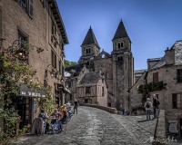 Postal callejera de Saint-Cirq-Lapopie en Francia