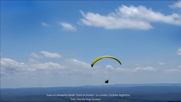 Foto 3/Parapente en La cumbre Crdoba - Diaz de vivar