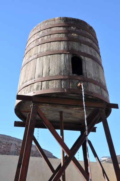 Foto 1/original y antiguo tanque de agua hecho c/barril