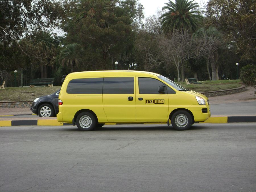 FotoRevista / Convocatoria Mensual / Omnibus y taxis