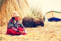 Anciana en el lago titicaca