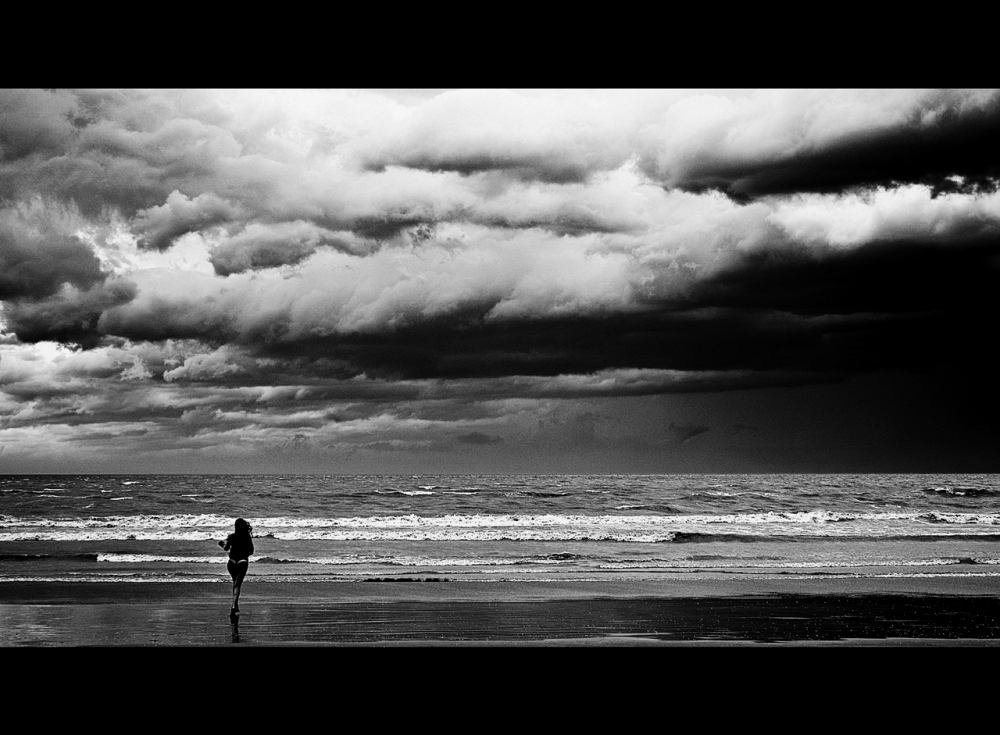 FotoRevista / Convocatoria / Una sirena en la tormenta de Alberto Elizalde