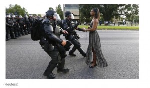 Su foto, en soledad, a punto de ser arrestada en una manifestacin en Baton Rouge se viraliz y ya es un emblema