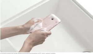 Crease o no: lanzarán un smartphone que se puede lavar con jabón