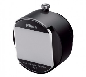 El adaptador que convierte la Nikon D850 en un escáner de película