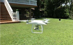 ¿Hace falta licencia para volar un dron?