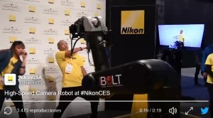 Bolt y Bolt Jr, dos robots cineastas de Nikon