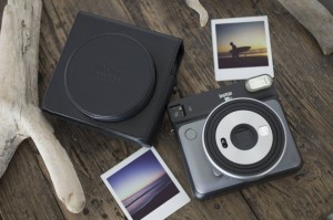 Fujifilm instaxSquare SQ6: vuelta al pasado con una cámara de fotos instantánea y analógica