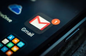 Gmail ya permite reaccionar con emojis a un correo electrnico