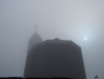 Niebla rodeando a San Pedro