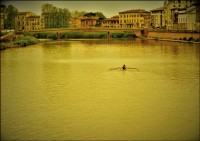 Remar en el Río Arno...