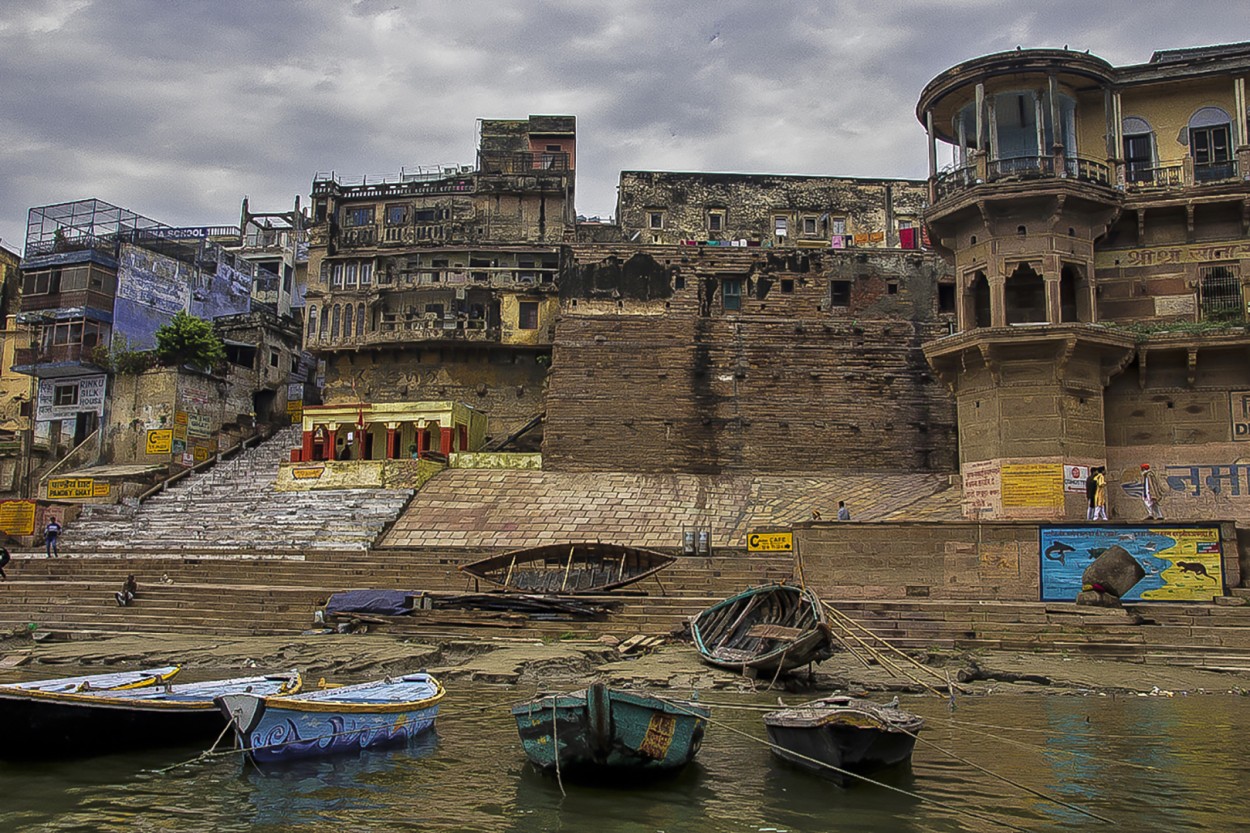 Amanecer en los Ghats de Varanasi