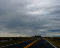 Lluvia en el camino