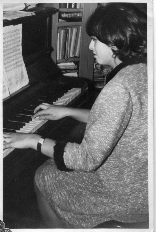 "Marycri pianista" de Maria Cristina Silva