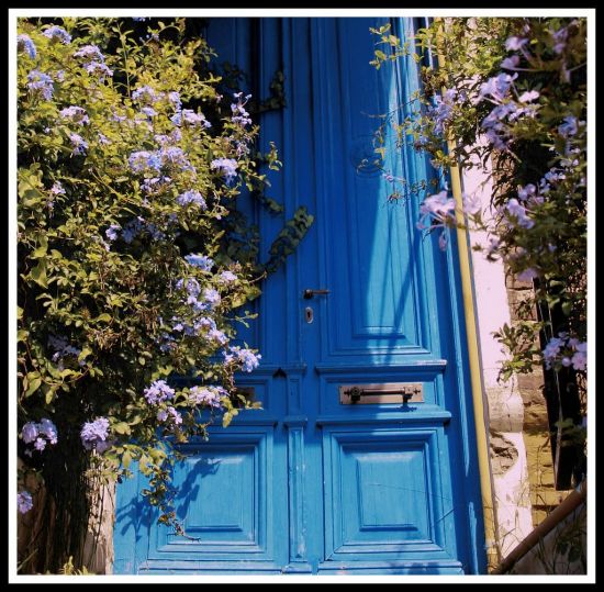 "La puerta azul" de Eli - Elisabet Ferrari