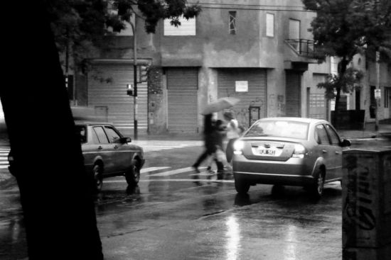 "Vrtigo en la lluvia" de Alberto Elizalde