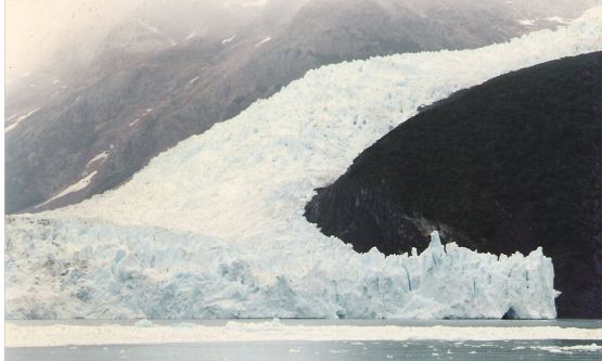 "glaciar upsala en lago argentino-santa cruz" de Beatriz Di Marzio