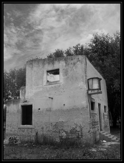 "Casa abandonada V" de Nanci Zumino
