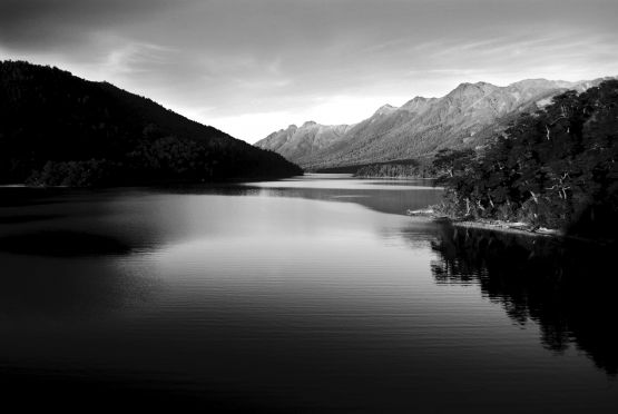 "Lago Espejo" de Osvaldo Sergio Gagliardi